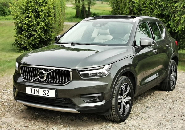 Volvo XC 40 cena 116800 przebieg: 122000, rok produkcji 2019 z Świdnica małe 742